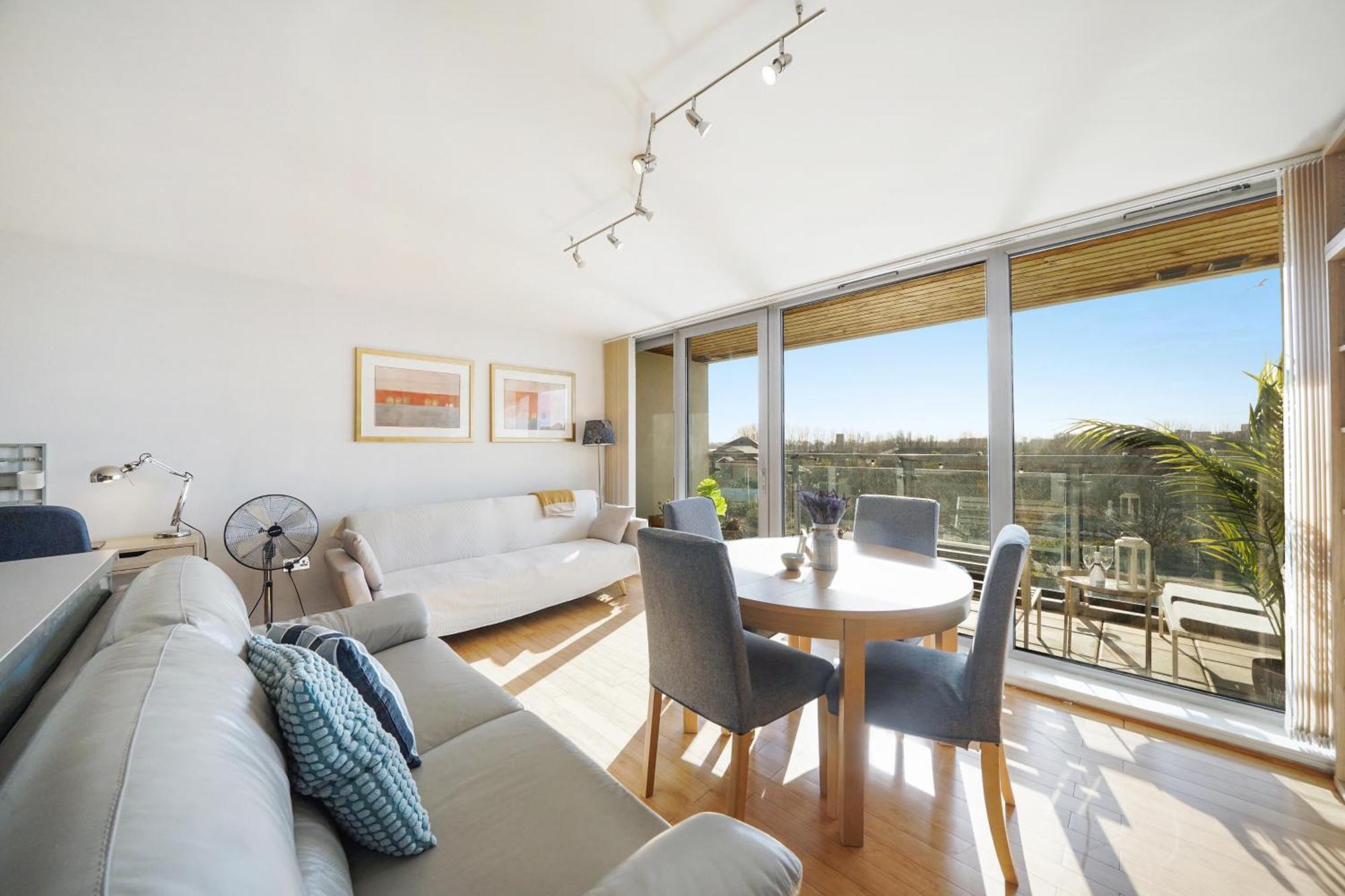 City Riverside - 2 Bedroom & Free Parking Barking  Esterno foto